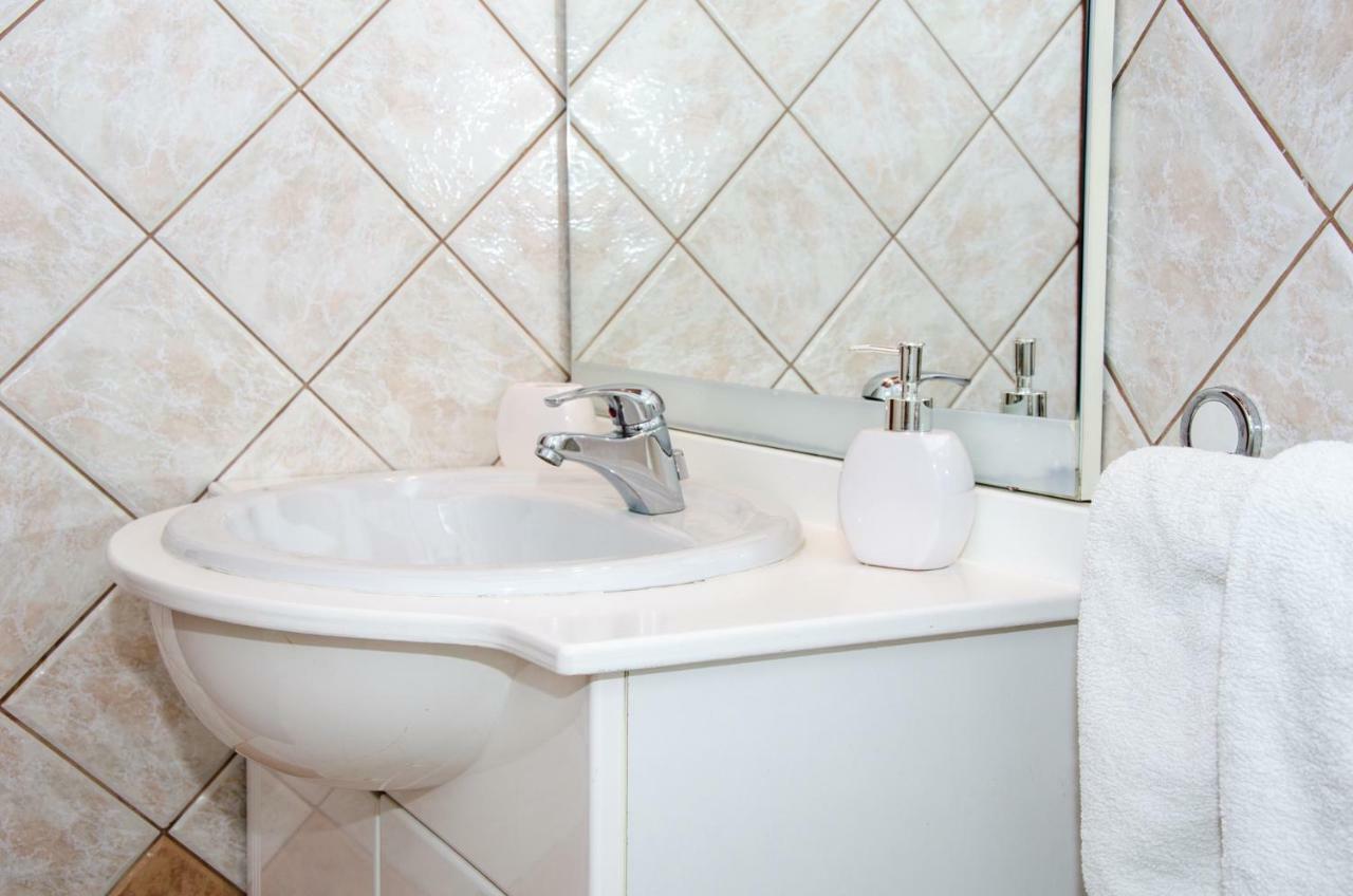 Guesthouse Ruza Сень Экстерьер фото